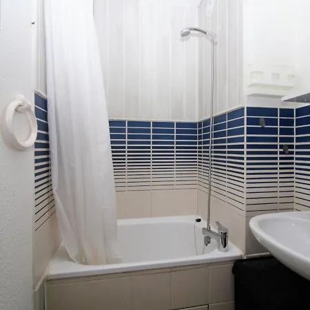 Cyprien : T2 Mezzanine Avec Garage - Animaux Admis - Fr-1-309-353 Lejlighed *